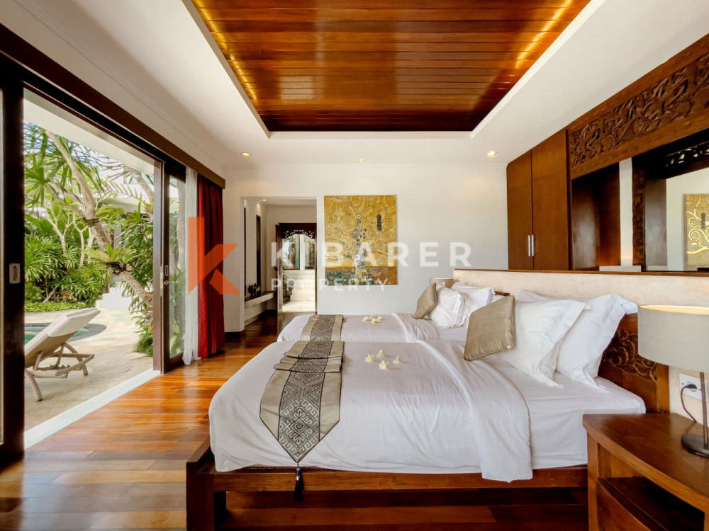 Spacious Three-Bedroom Private Guest Villa with Rice Field Views in Canggu — image 19
