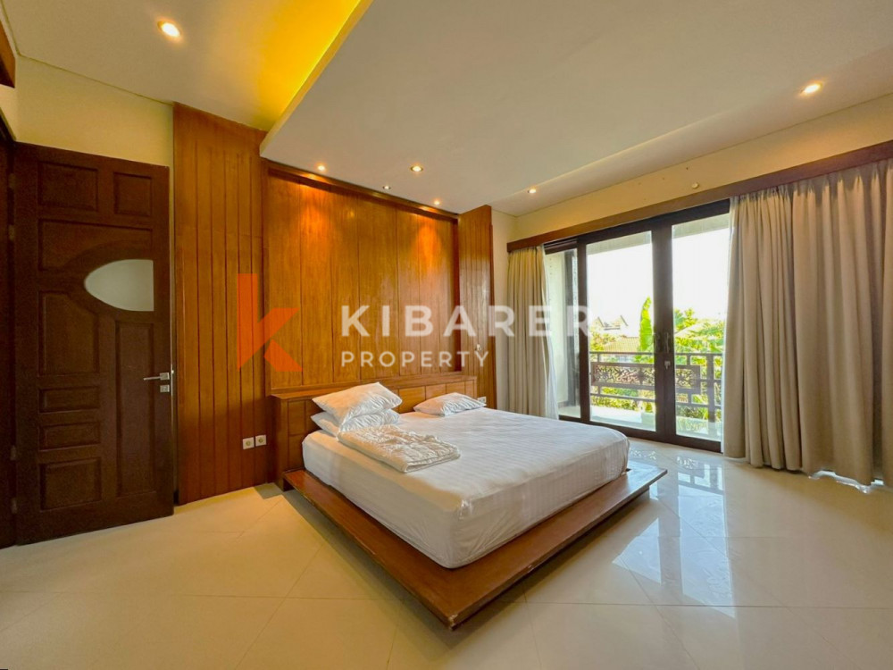 Cozy 3-Bedroom Villa Strategically Located in Seminyak — image 8