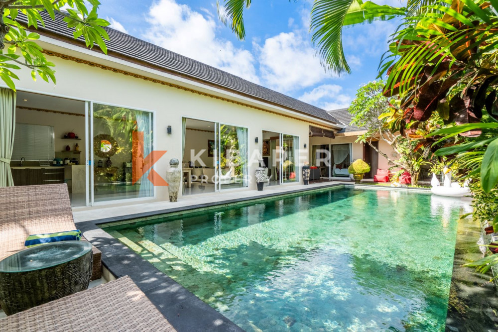 Peaceful Three-Bedroom Enclosed Living in a Villa Complex Located in Seminyak — image 10