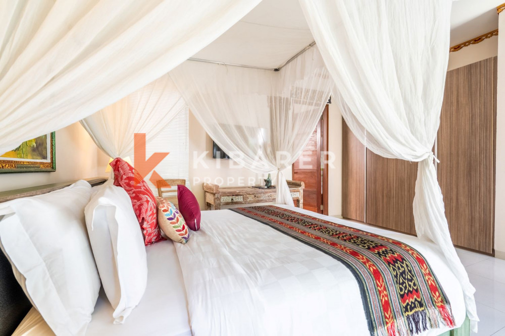 Peaceful Three-Bedroom Enclosed Living in a Villa Complex Located in Seminyak — image 17