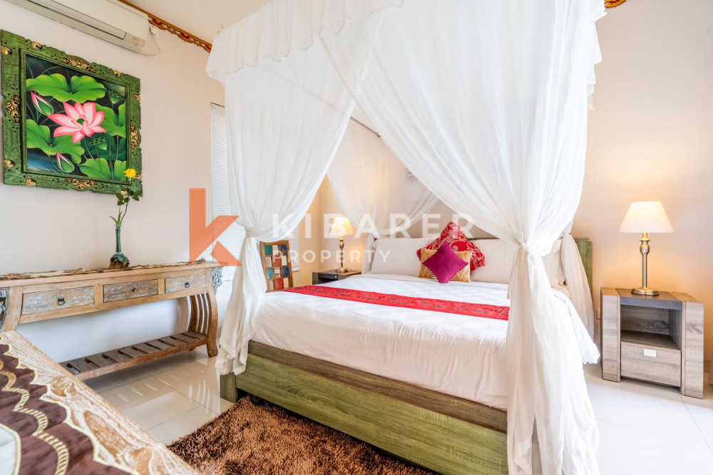 Peaceful Three-Bedroom Enclosed Living in a Villa Complex Located in Seminyak — image 19