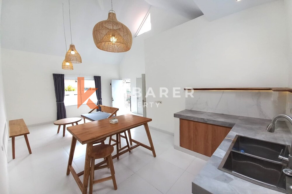 Lovely One Bedroom House With Closed Living Situated in Padonan — image 2