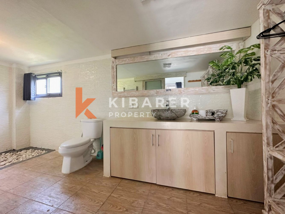 Seven Bedroom Great Location Open Living Villa in Berawa Canggu — image 16