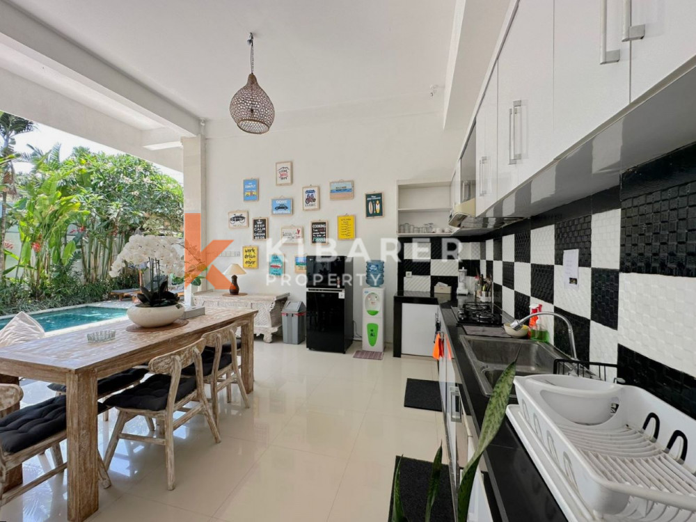 Seven Bedroom Great Location Open Living Villa in Berawa Canggu — image 5