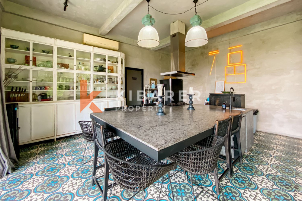 Stunning Four Bedroom Enclosed Living Villa Nestled in Berawa — image 7