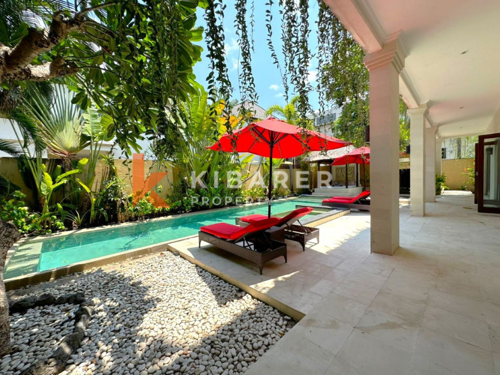 Beautiful Three-Bedroom Enclosed Guest Villa in Prime Seminyak Area — image 16