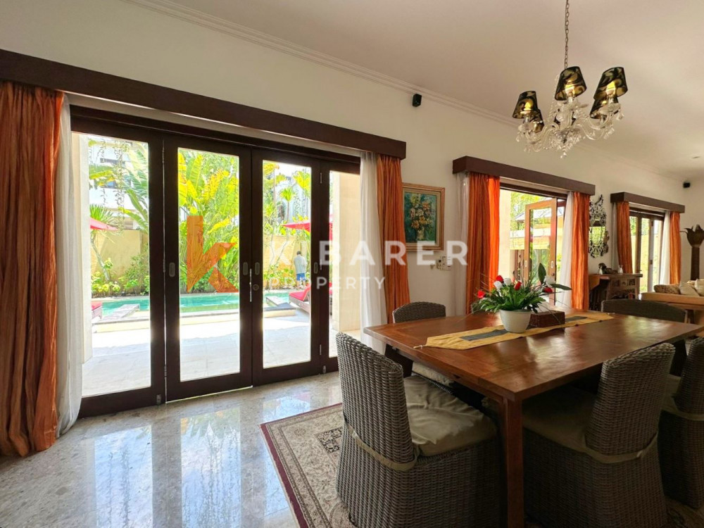 Beautiful Three-Bedroom Enclosed Guest Villa in Prime Seminyak Area — image 17
