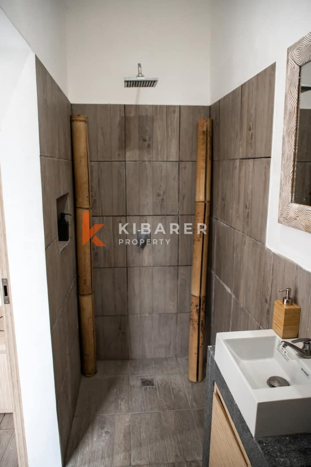 Cozy Two-Bedroom Villa Located in Canggu — image 5