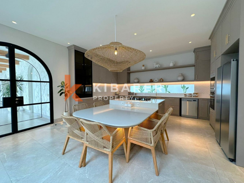 New Luxury Five-Bedroom Villa Located in Central Canggu — image 7