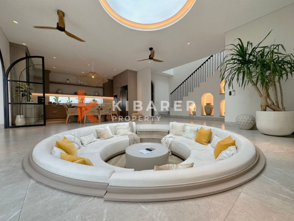 New Luxury Five-Bedroom Villa Located in Central Canggu — image 4