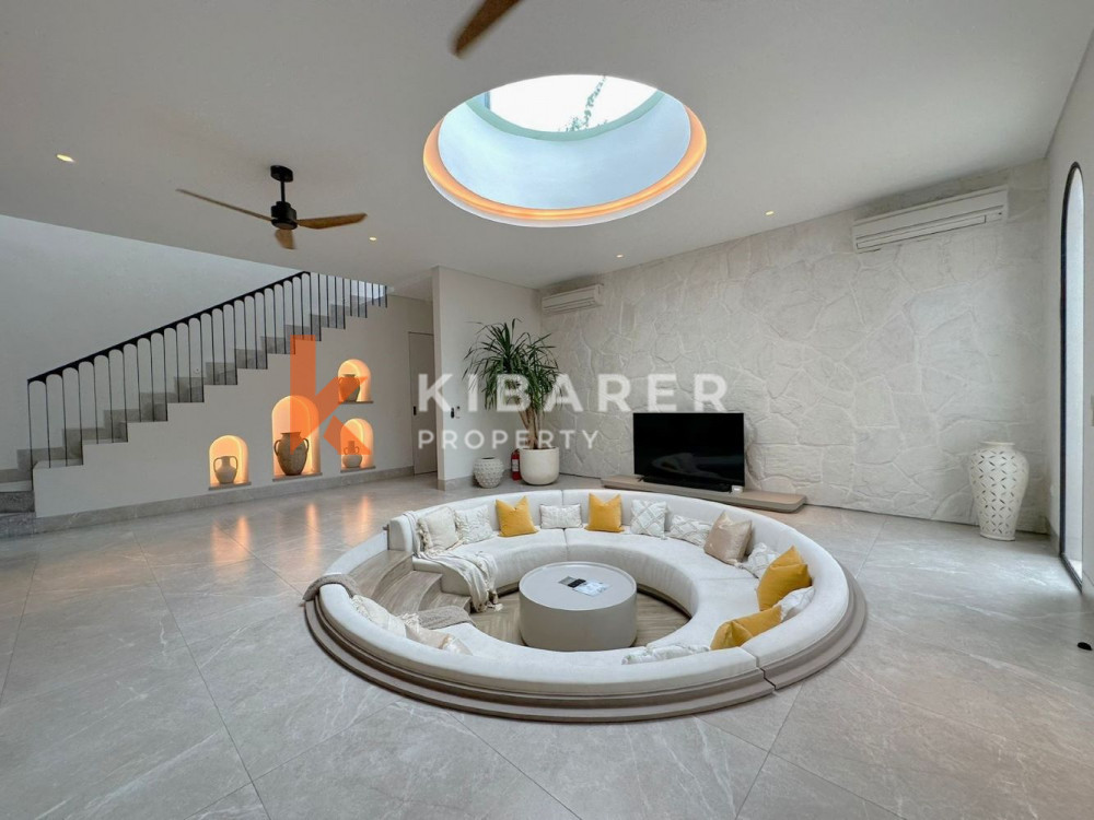 New Luxury Five-Bedroom Villa Located in Central Canggu — image 5