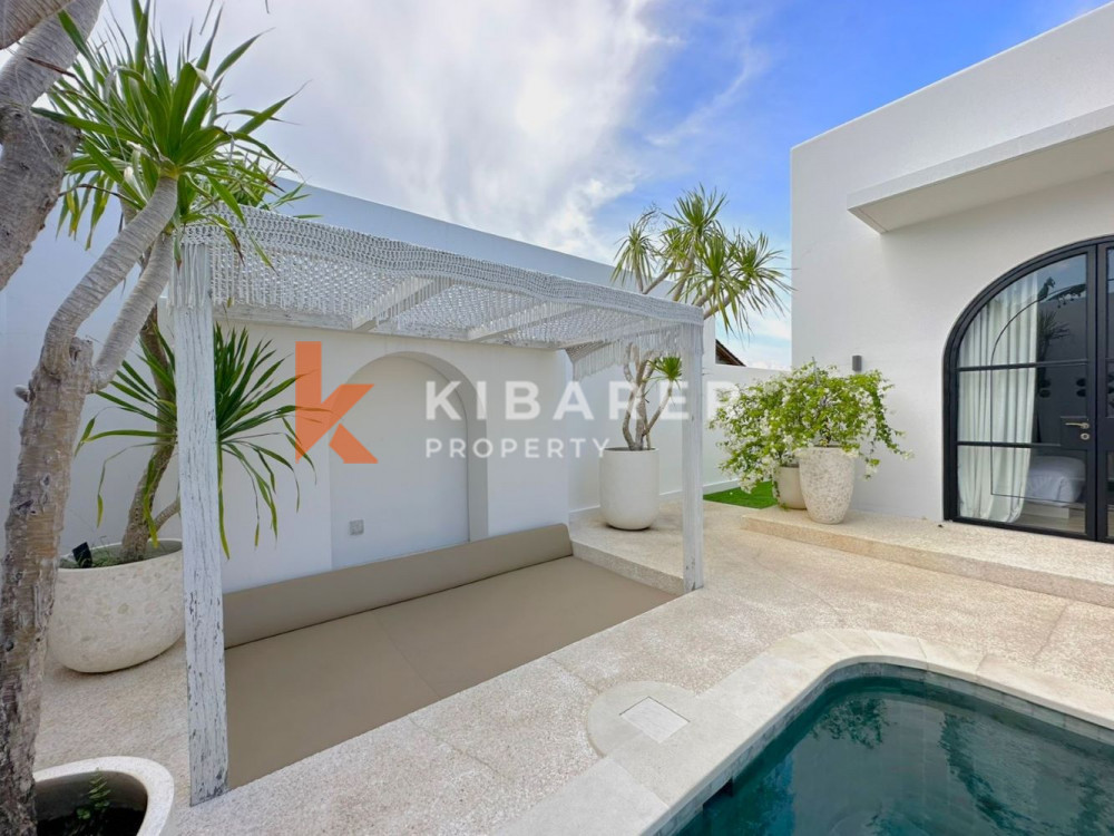 Brand New Luxury Five Bedrooms Villa Situated in Central Canggu — image 3