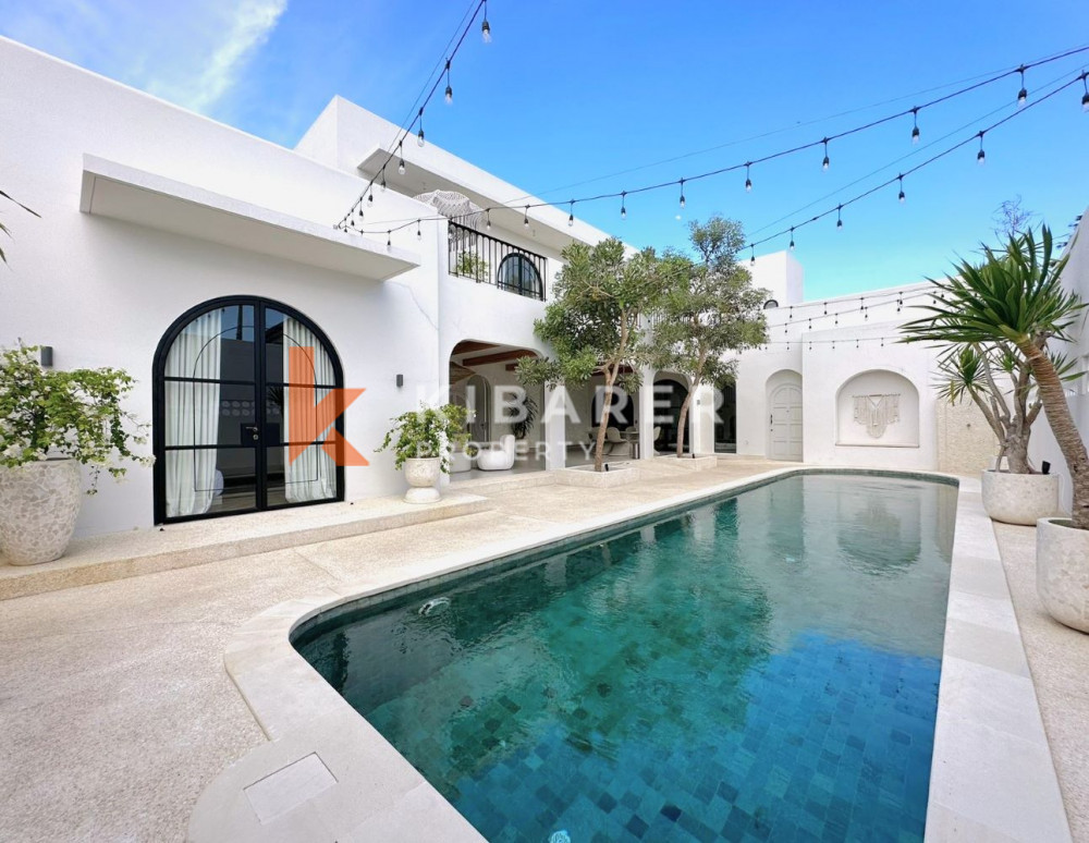 Brand New Luxury Five Bedrooms Villa Situated in Central Canggu — image 1