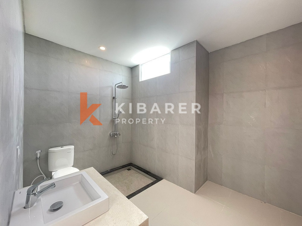 Brand New Three Bedroom Unfurnished Villa walking distance to Pererenan Beach — image 9