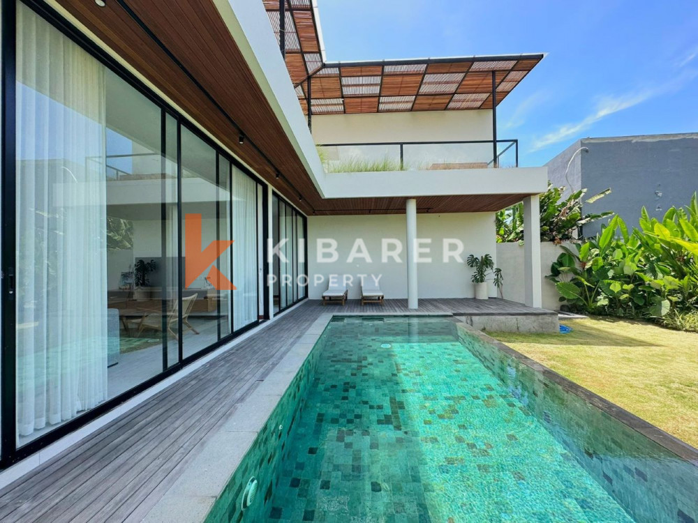 Brand New Charming Three Bedroom Enclosed Living Villa in Pererenan — image 8