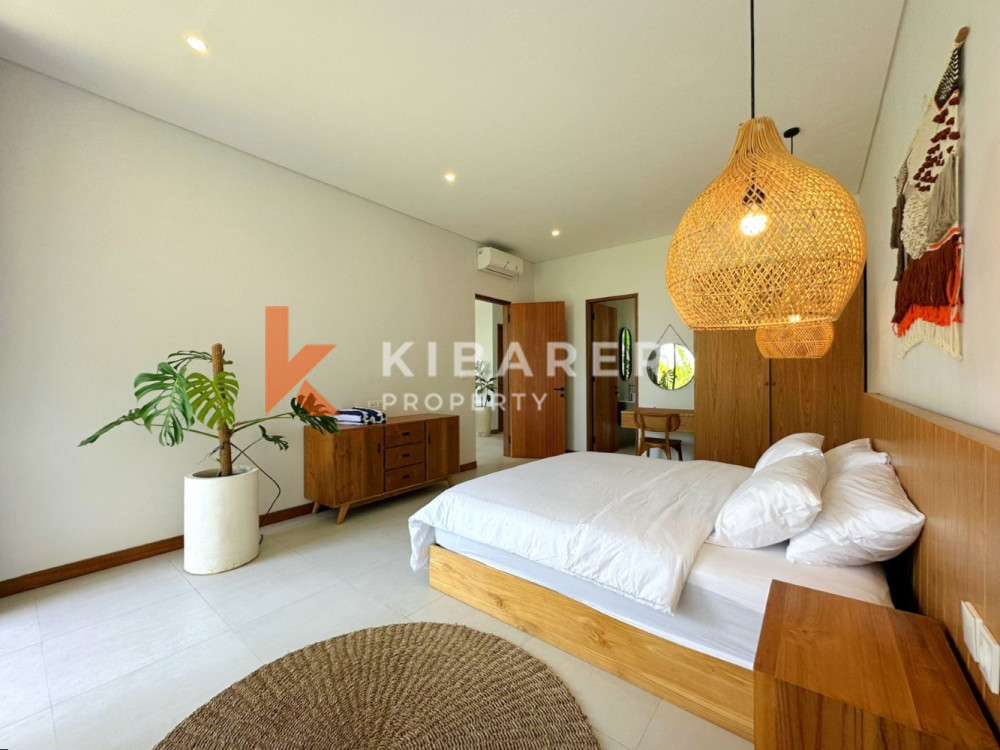 Brand New Charming Three Bedroom Enclosed Living Villa in Pererenan — image 11