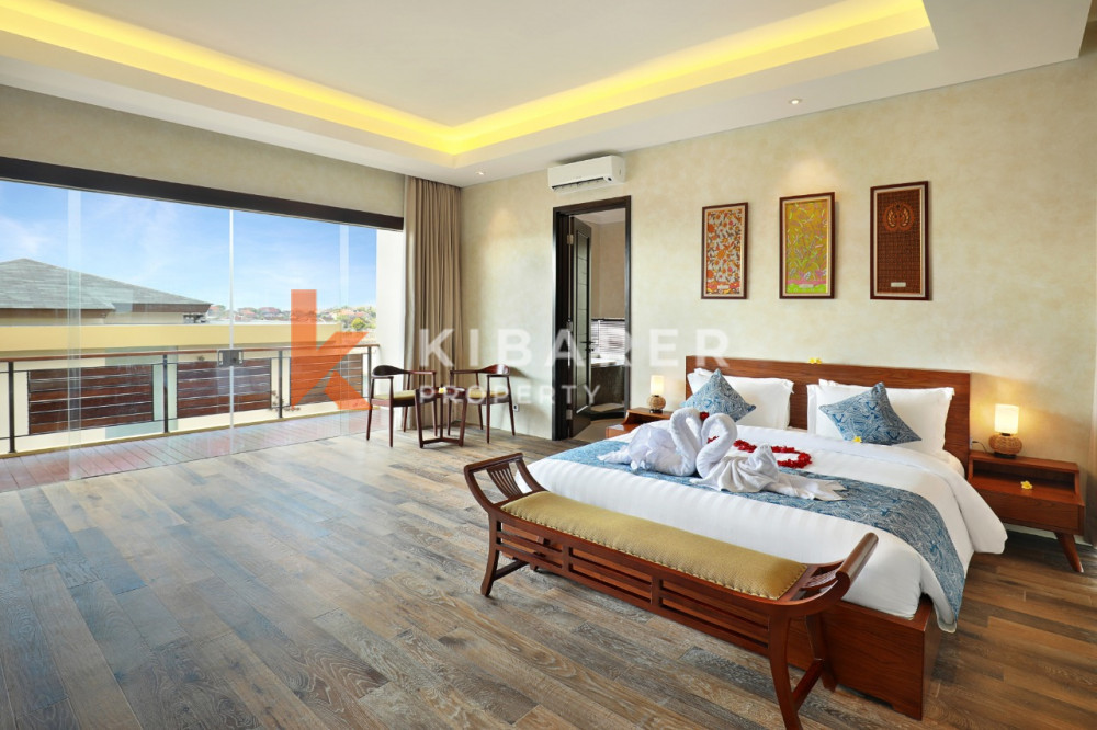 Beautiful Two-Bedroom Villa Complex with Enclosed Living Room in Nusa Dua — image 5