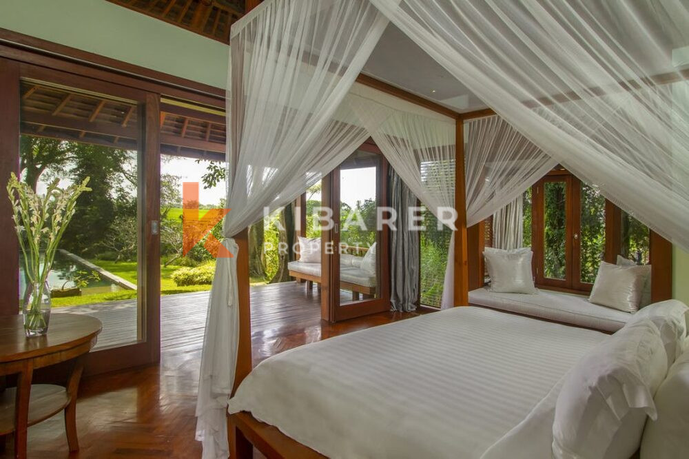 Luxury Five Bedroom Villa set in nature situated in peaceful area Cemagi — image 16