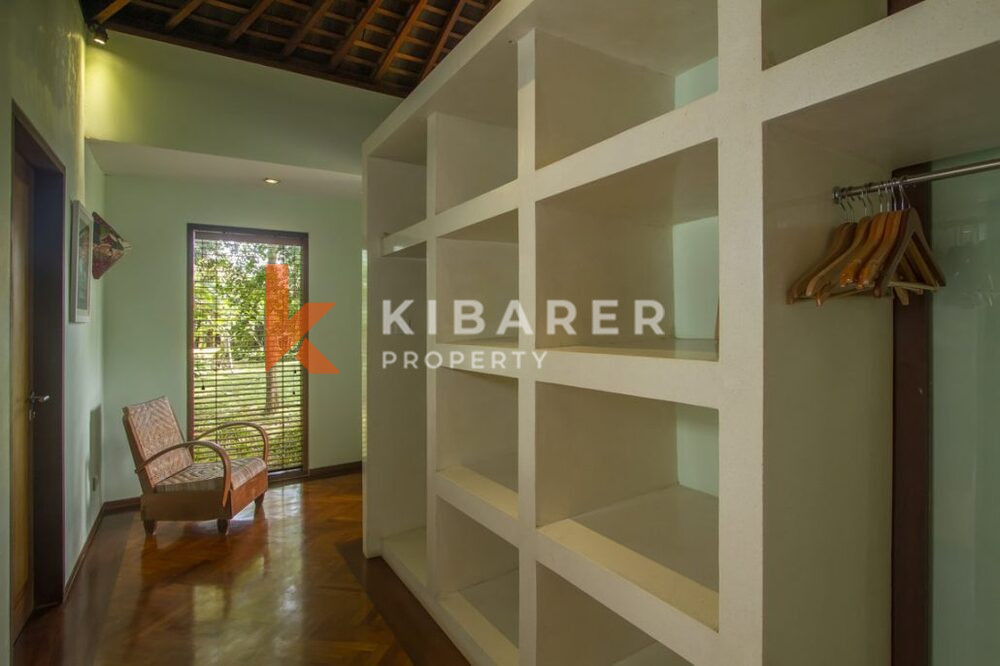 Luxury Five Bedroom Villa set in nature situated in peaceful area Cemagi — image 17
