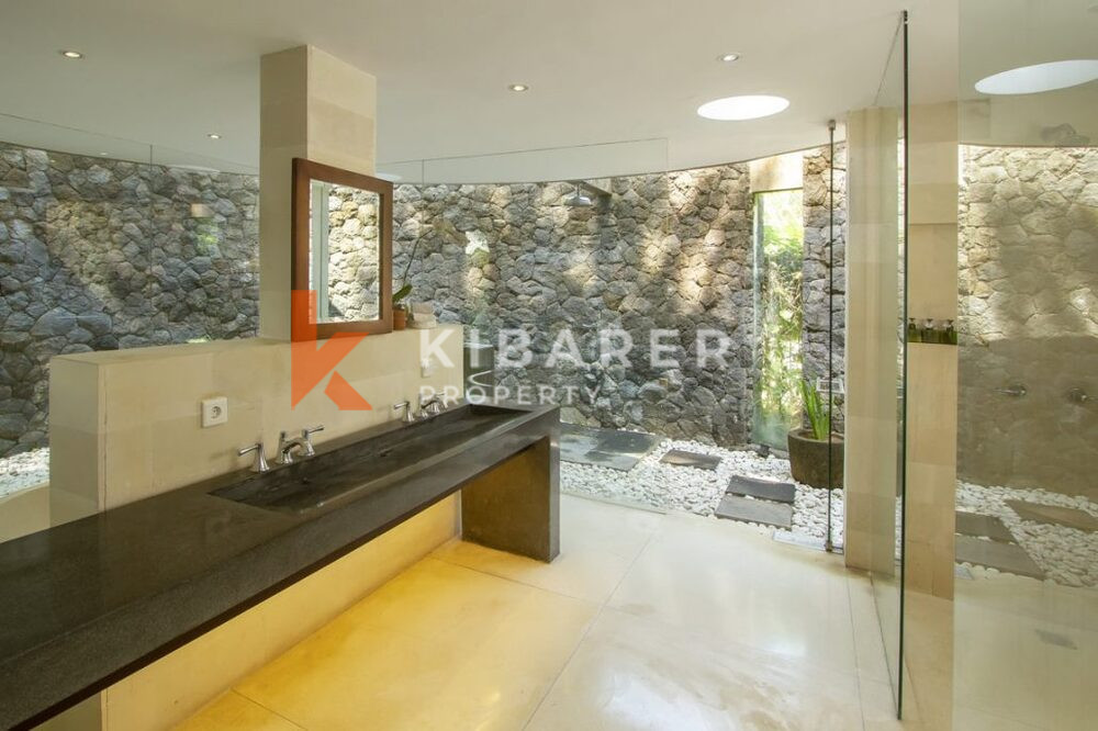 Luxury Five Bedroom Villa set in nature situated in peaceful area Cemagi — image 18