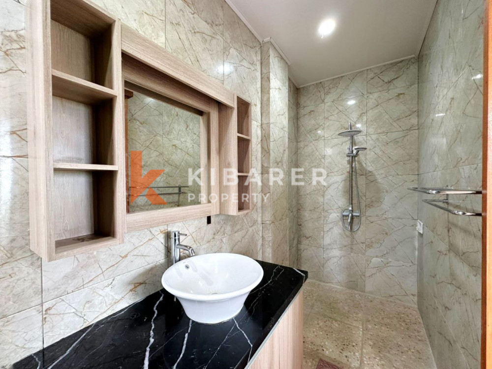 Wonderful Three Bedroom Enclosed Living Room Situated in Padonan — image 15