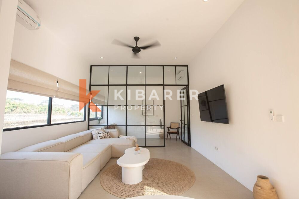 Gorgeous Three Bedroom Enclosed Living Room Mediterranean Villa in Pererenan — image 6