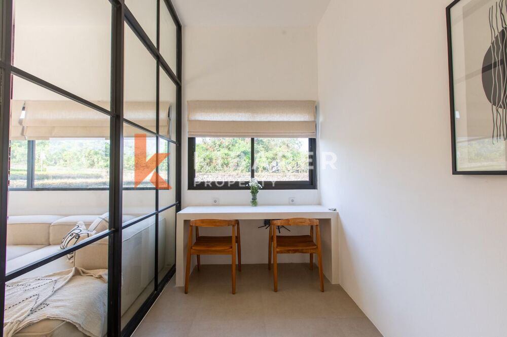 Gorgeous Three Bedroom Enclosed Living Room Mediterranean Villa in Pererenan — image 8
