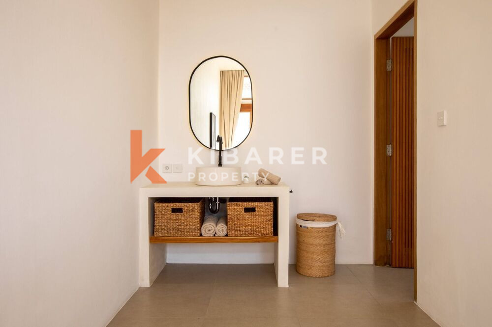 Gorgeous Three Bedroom Enclosed Living Room Mediterranean Villa in Pererenan — image 17