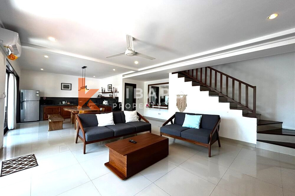 Three Bedroom Villa with best location and walking distance to Canggu Beach — image 6
