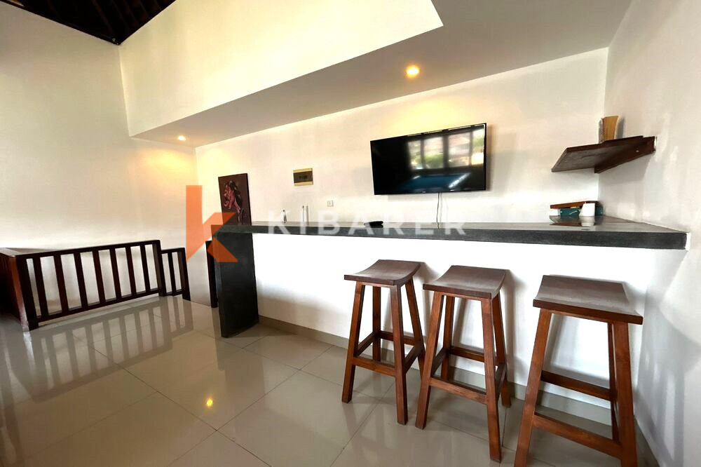 Three Bedroom Villa with best location and walking distance to Canggu Beach — image 10