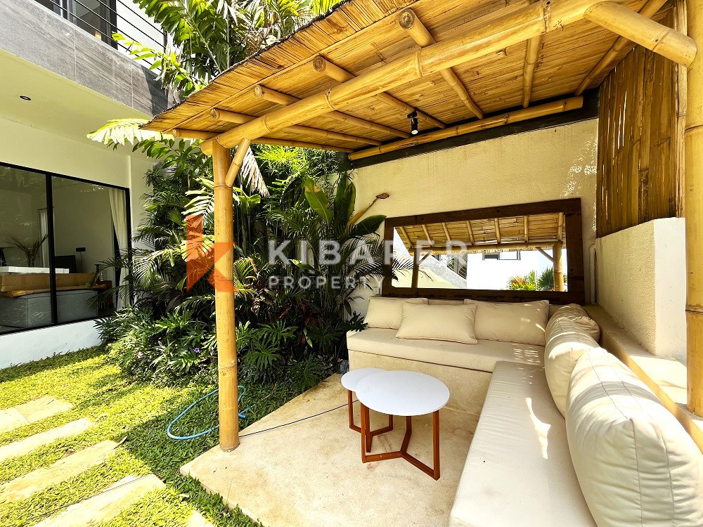 Stylish Two Bedrooms Closed Living Villa in Trendy Pererenan Area — image 4