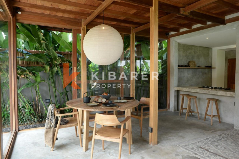Wooden Two Bedroom Enclosed Living Villa in Cemagi — image 7