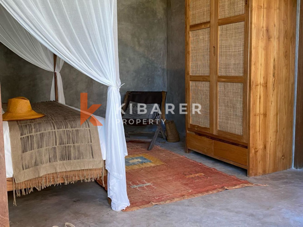 Wooden Two Bedroom Enclosed Living Villa in Cemagi — image 15