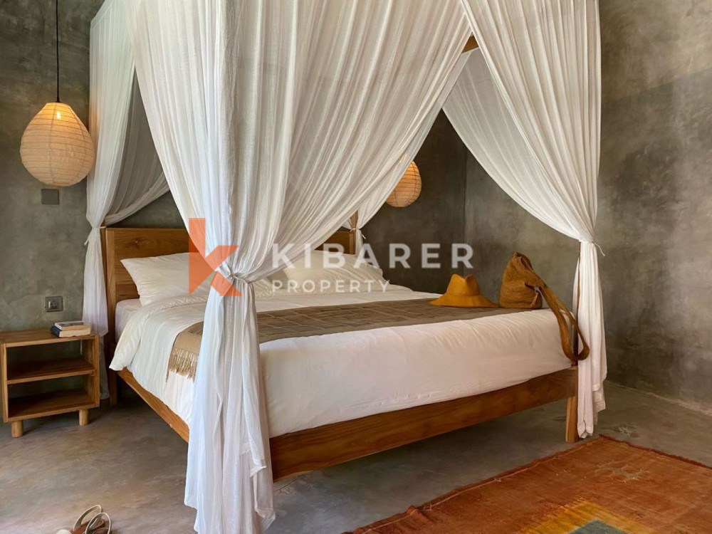 Wooden Two Bedroom Enclosed Living Villa in Cemagi — image 12