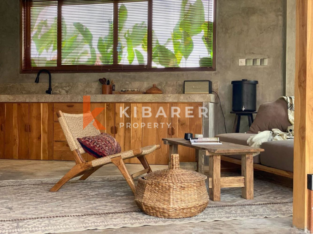 Wooden Two Bedroom Enclosed Living Villa in Cemagi — image 6