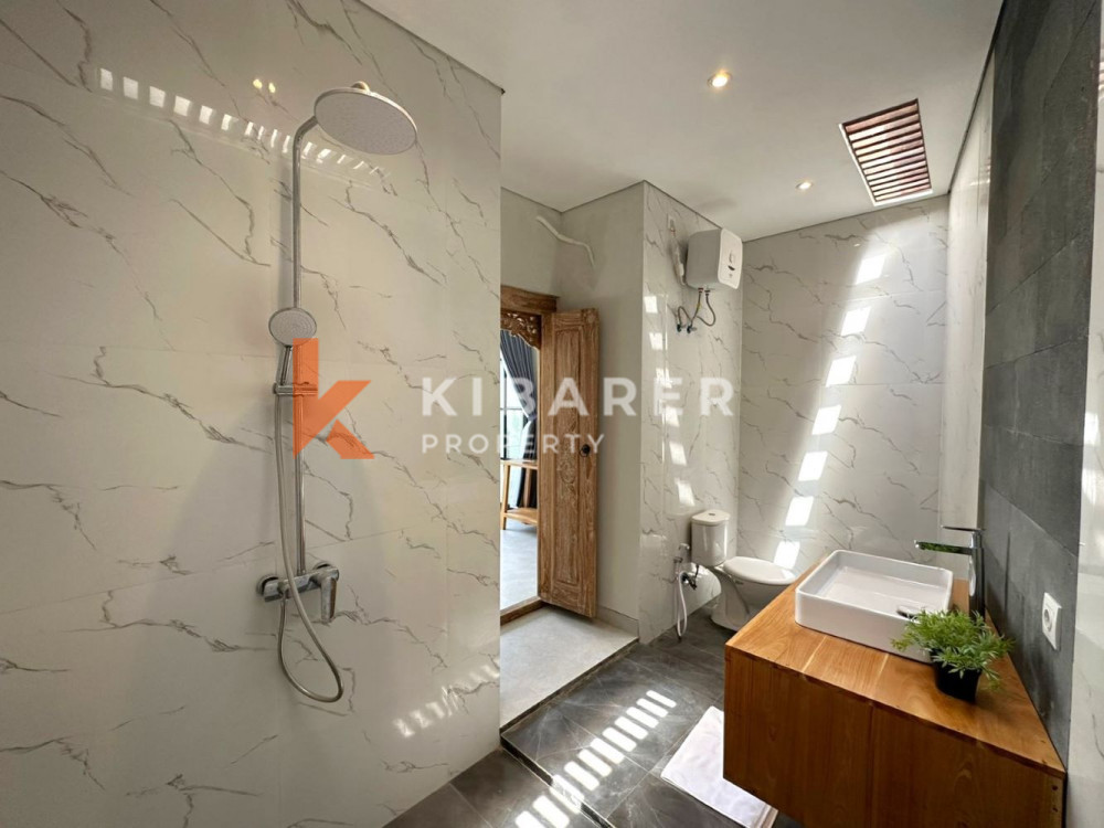 Three Bedrooms Enclosed Living Villa in Jimbaran — image 11
