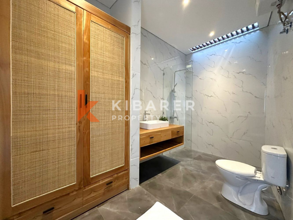 Three Bedrooms Enclosed Living Villa in Jimbaran — image 16