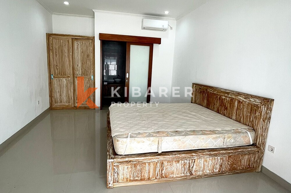 Brand New Three Bedroom Semi Furnished Villa Situated in Kerobokan — image 10