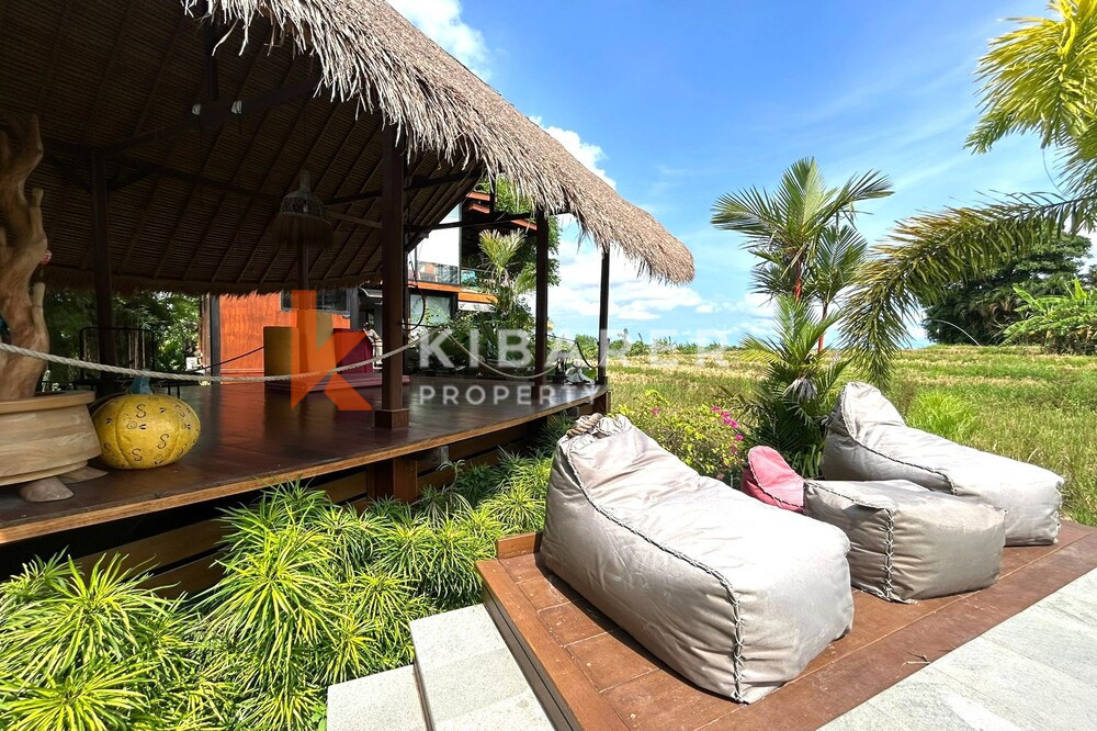 Beautiful Quiet Two-Bedroom Enclosed Living Room Villa in Seseh — image 6