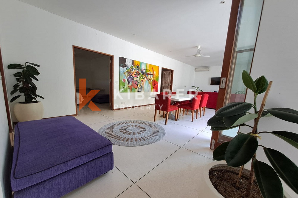 Four-Bedroom Villa with Adjustable Open-Closed Living Room Walking Distance to Beach in Berawa Area — image 9