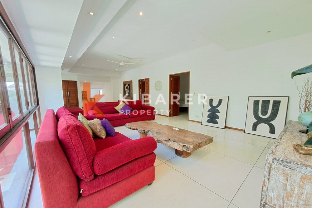 Four-Bedroom Villa with Adjustable Open-Closed Living Room Walking Distance to Beach in Berawa Area — image 14