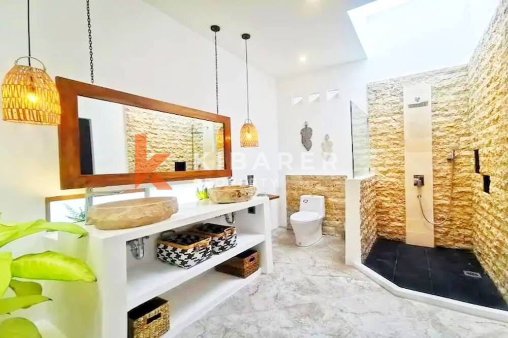 Luxe Three Bedroom Enclosed Living Room Villa Set in Pererenan — image 7
