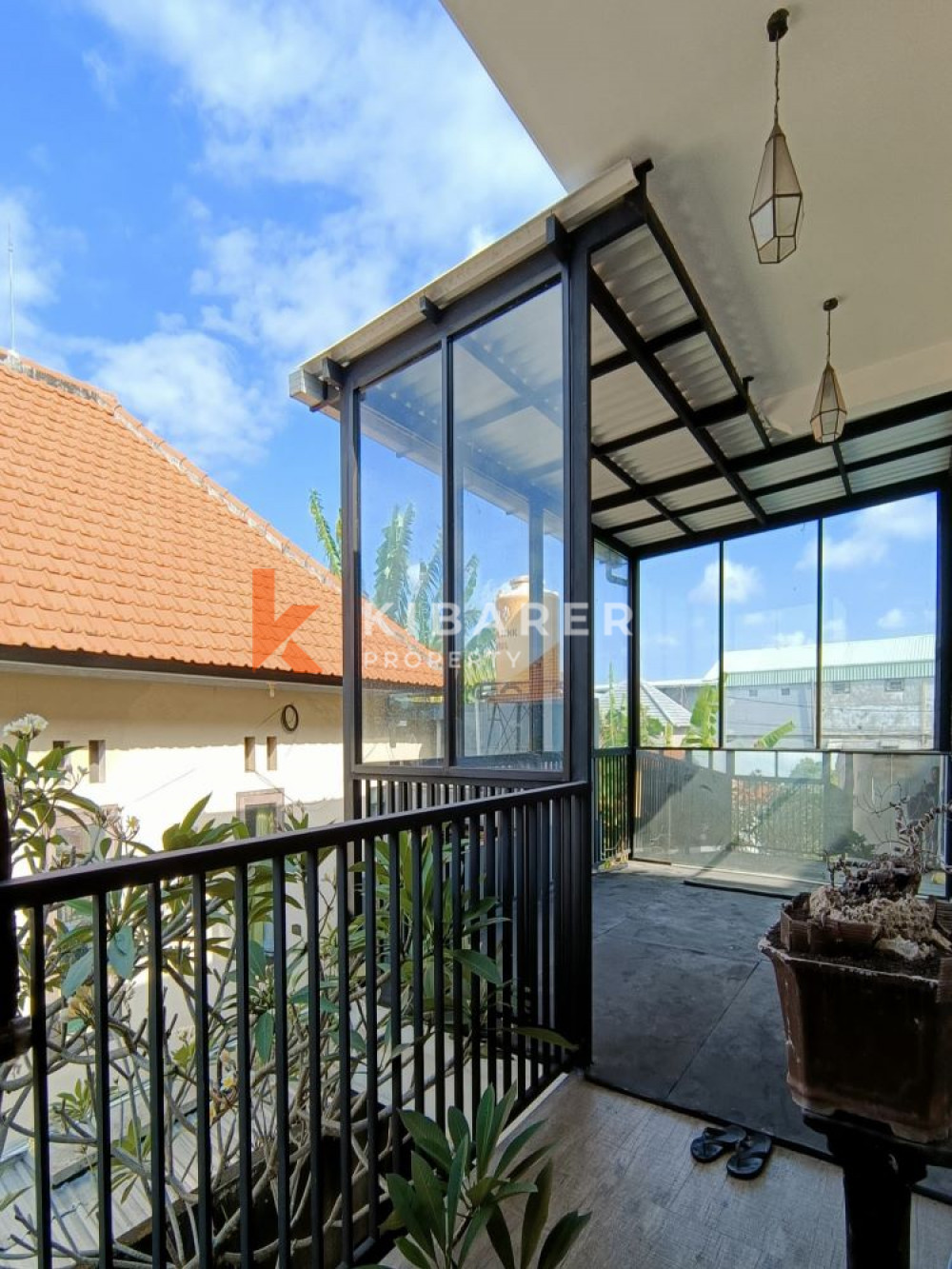 Three Bedroom Enclosed Living House in Denpasar — image 6