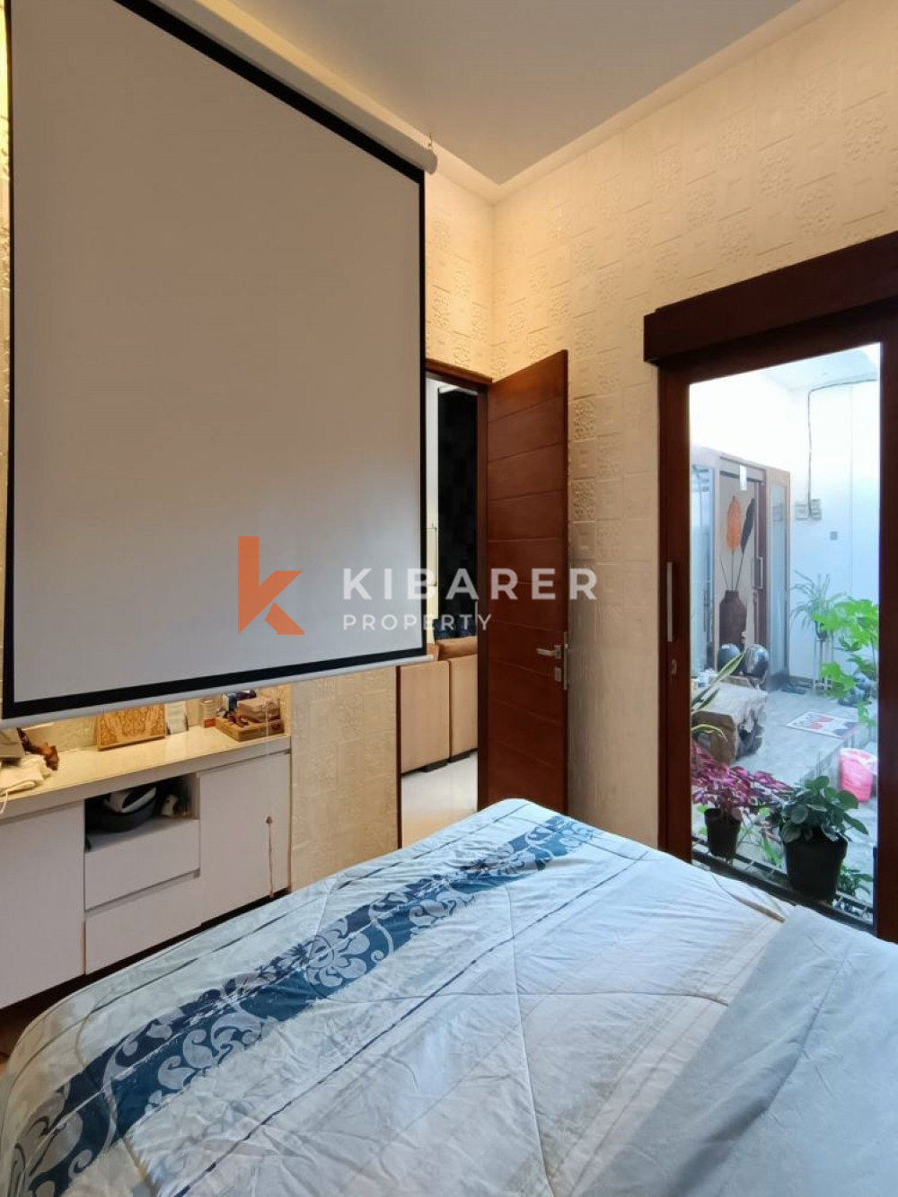 Three Bedroom Enclosed Living House in Denpasar — image 8