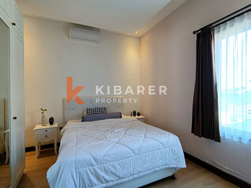 Three Bedroom Enclosed Living House in Denpasar — image 11