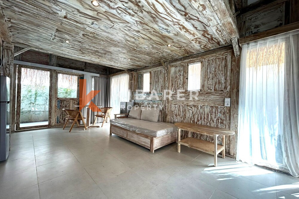 Wonderful One Bedroom Enclosed Living Wooden Villa in Pantai Lima — image 9