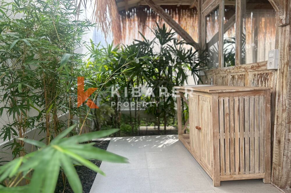 Wonderful One Bedroom Enclosed Living Wooden Villa in Pantai Lima — image 12