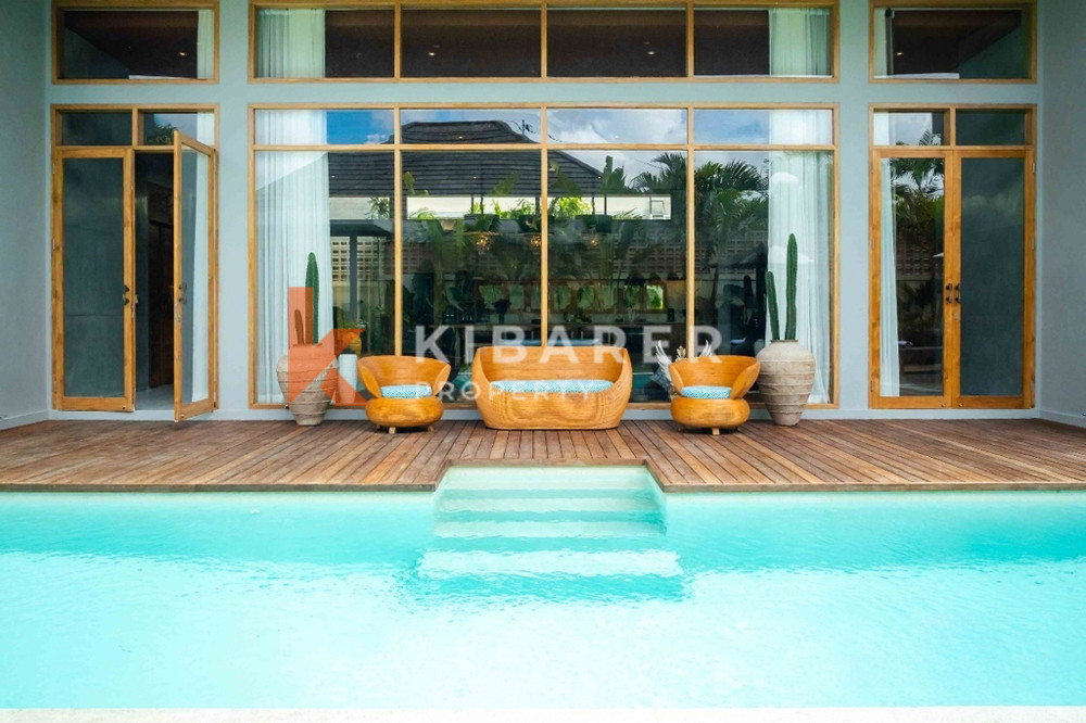 Four Bedroom Enclosed Living Villa Set in The Heart of Umalas — image 2