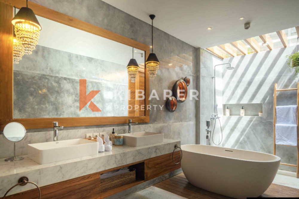 Four Bedroom Enclosed Living Villa Set in The Heart of Umalas — image 16