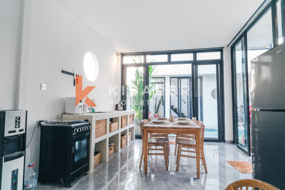 Three Bedroom Villas with Rooftop in Canggu — image 4